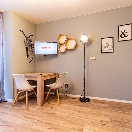 Stay & Explore Sofia - Central Studio Esterno foto
